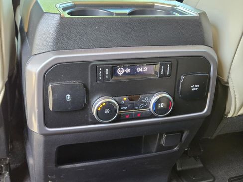 Used 2020 Ford Expedition Platinum image 18