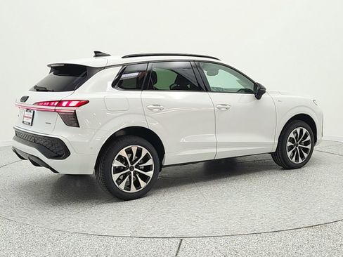 New 2026 Audi Q3 quattro 2.0T AWD/4WD image 5