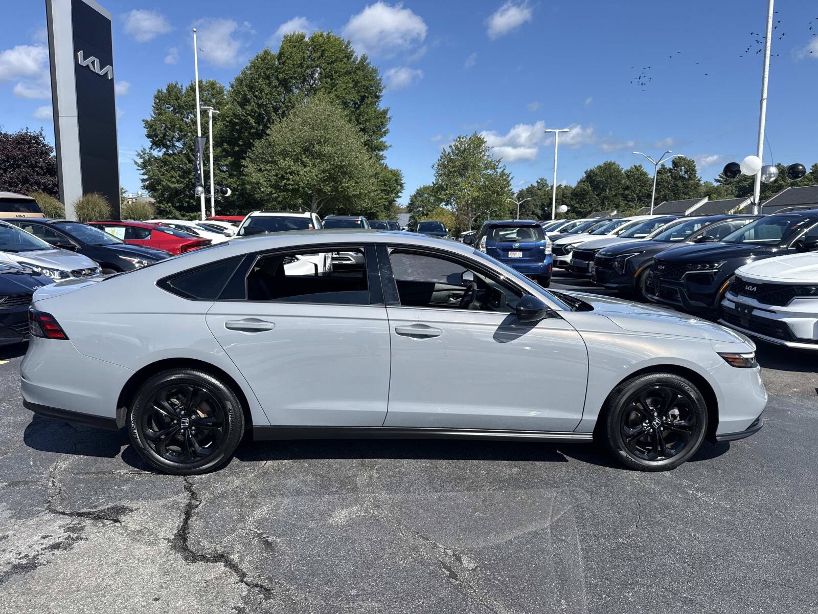 Used 2025 Honda Accord SE image 8