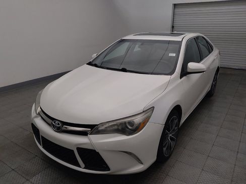 Used 2017 Toyota Camry XSE w/ Moonroof Package FWD image 15