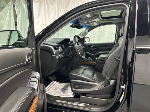 Used 2019 Chevrolet Tahoe Premier AWD/4WD image 10
