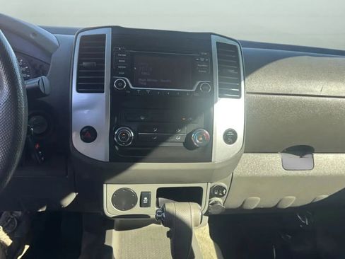 Used 2017 Nissan Frontier SV RWD image 12