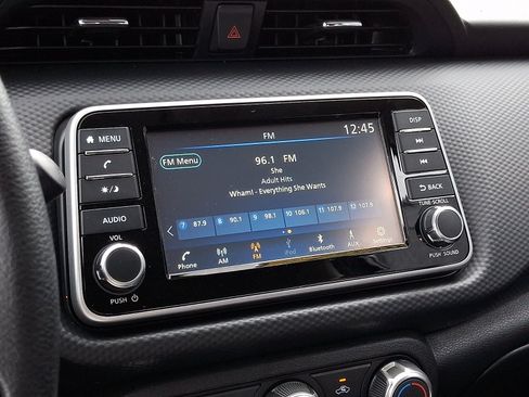 Certified 2025 Nissan Kicks Play S FWD image 17