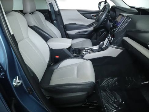 Used 2023 Subaru Forester Limited image 38
