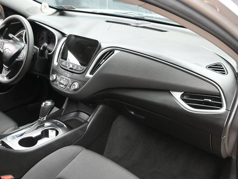 Used 2020 Chevrolet Malibu LS FWD image 24