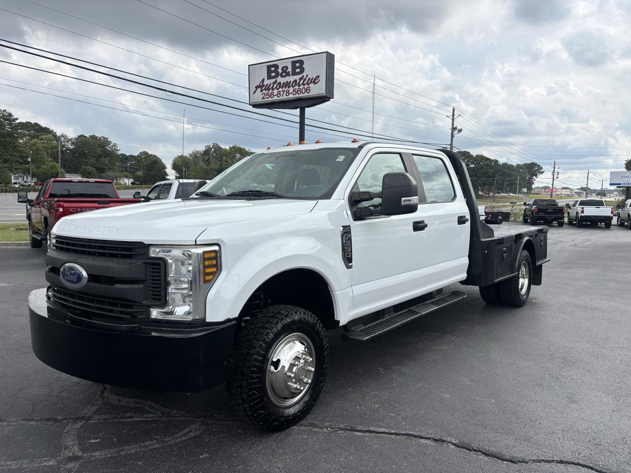 Used 2019 Ford F350 XL w/ Power Equipment Group AWD/4WD image 1