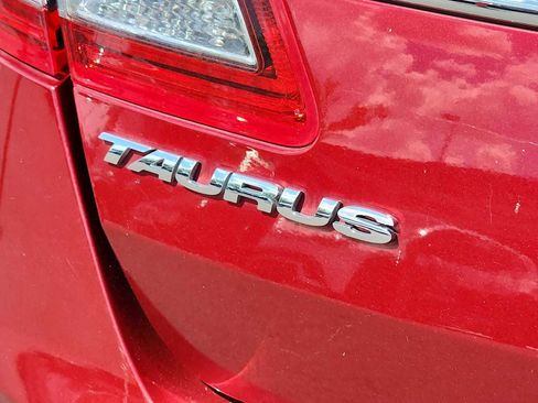 Used 2019 Ford Taurus Limited FWD image 10