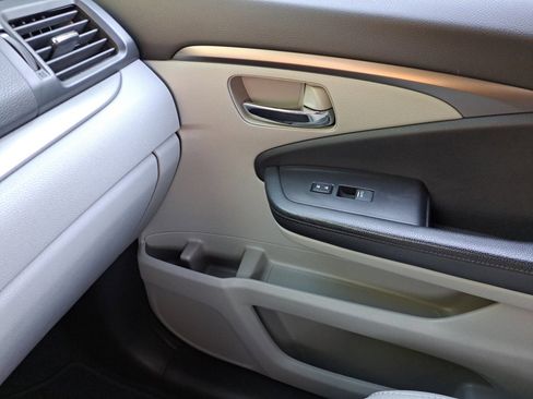 Used 2018 Honda Pilot EX-L image 33