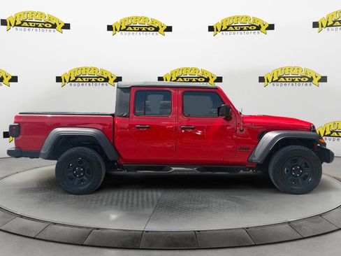 Used 2023 Jeep Gladiator Sport AWD/4WD image 6