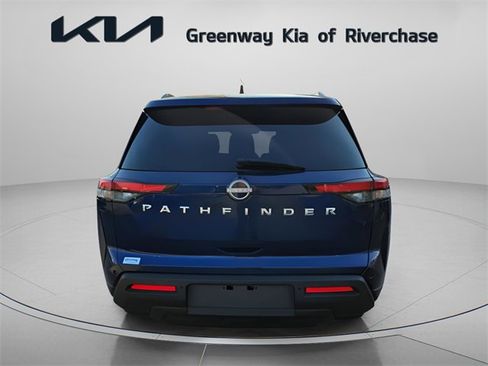 Used 2025 Nissan Pathfinder SV image 6