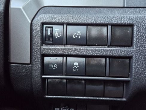 Used 2024 Toyota Tacoma SR5 AWD/4WD image 10