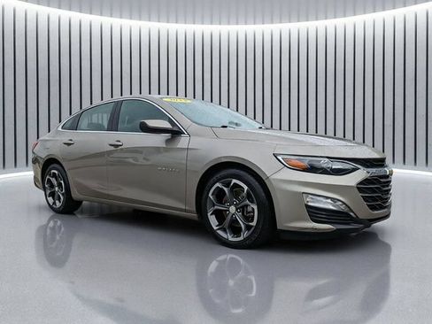 Used 2023 Chevrolet Malibu LT FWD image 2