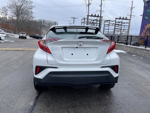 Certified 2022 Toyota C-HR XLE image 4