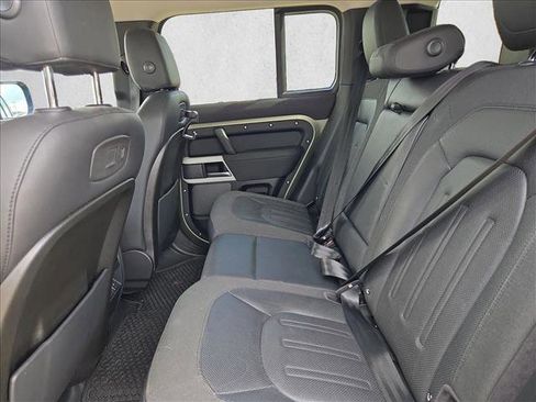 Used 2020 Land Rover Defender 110 SE AWD/4WD image 17