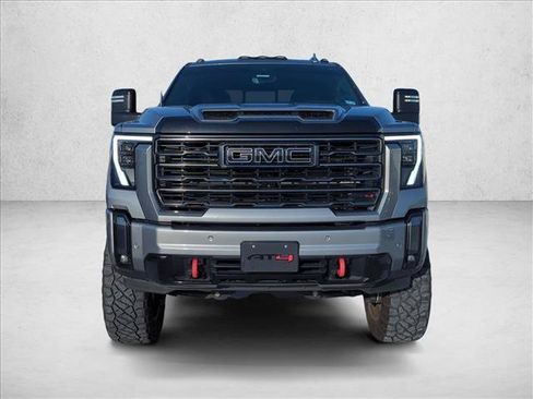 Used 2024 GMC Sierra 2500 AT4 w/ AT4 Premium Plus Package AWD/4WD image 3