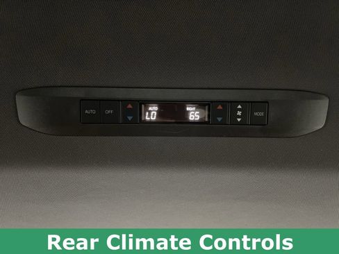 Used 2023 Toyota Sienna XLE image 41