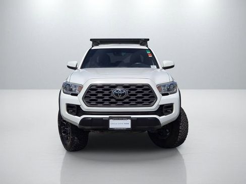 Used 2020 Toyota Tacoma TRD Off-Road w/ Technology Package AWD/4WD image 2