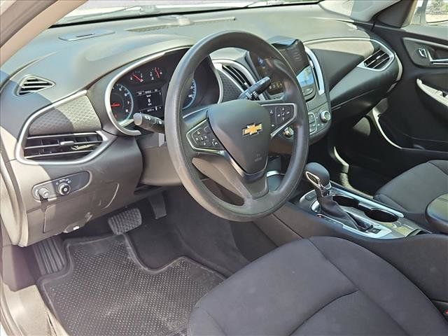 Used 2025 Chevrolet Malibu LT FWD image 10