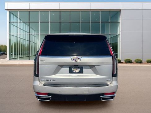 Used 2024 Cadillac Escalade ESV Premium Luxury Platinum image 6