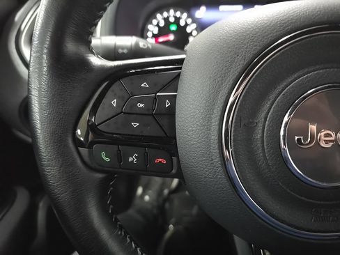 Used 2021 Jeep Renegade Latitude AWD/4WD image 19