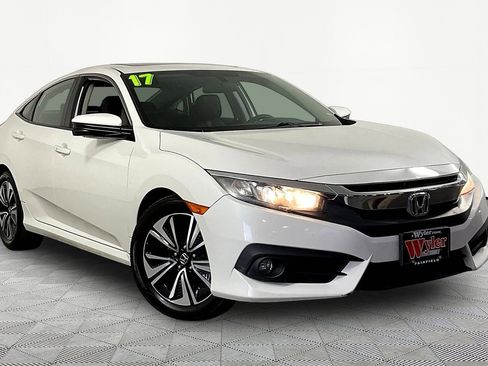 Used 2017 Honda Civic EX-T image 3