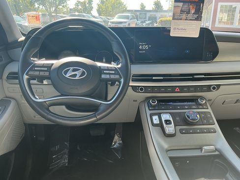 Used 2024 Hyundai Palisade SEL w/ Premium Package AWD/4WD image 10