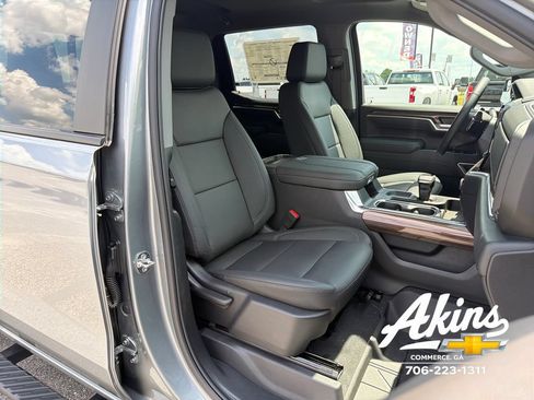 New 2026 Chevrolet Silverado 1500 RST w/ Redline Edition AWD/4WD image 12