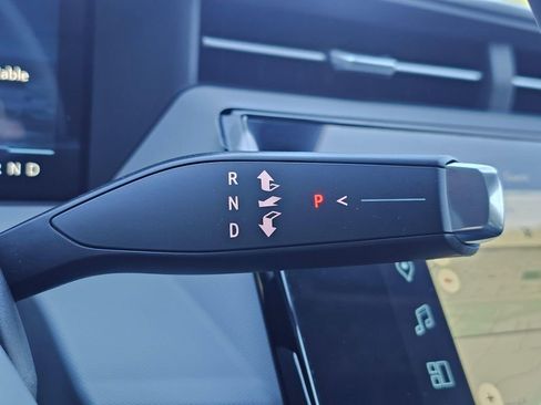 New 2027 Chevrolet Bolt LT w/ Comfort Package FWD image 32