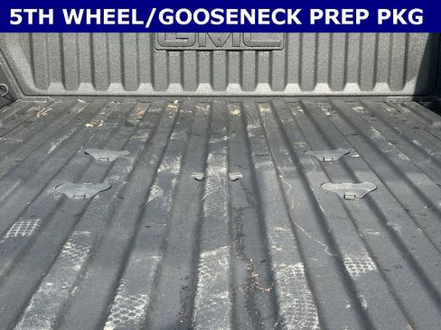 Used 2025 GMC Sierra 2500 AT4X image 17