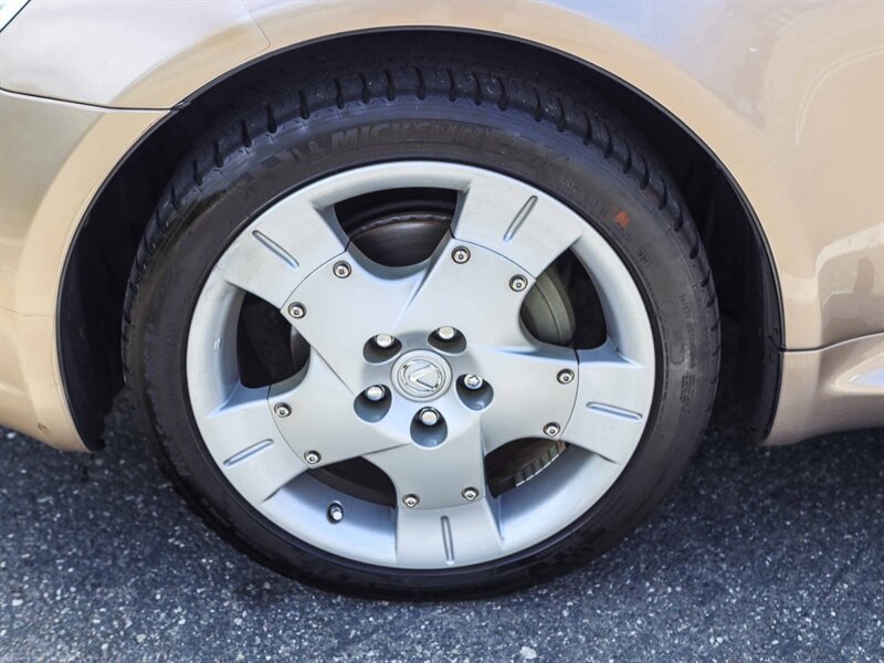 Used 2005 Lexus SC 430 Convertible w/ Preferred Accessory Pkg RWD image 15