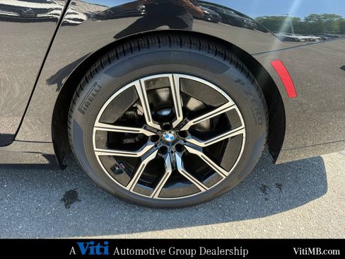 Used 2025 BMW 740i xDrive AWD/4WD image 13