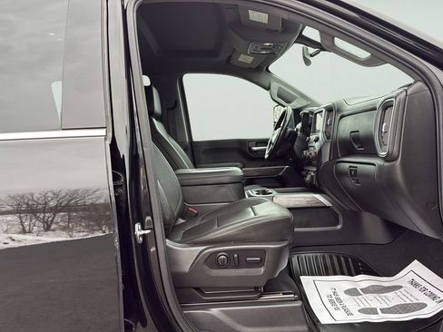 Used 2022 Chevrolet Silverado 2500 LTZ w/ LTZ Convenience Package image 12