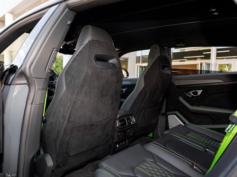 Used 2023 Lamborghini Urus Performante AWD/4WD image 64