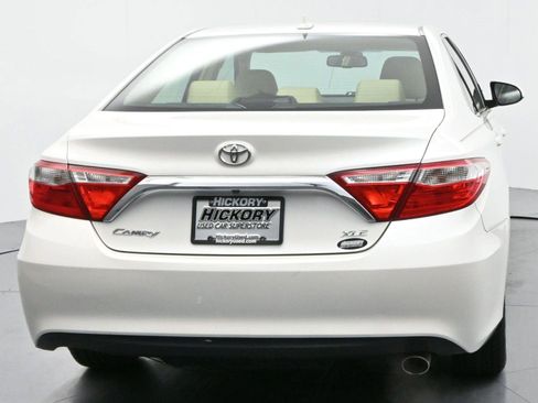 Used 2017 Toyota Camry XLE image 6