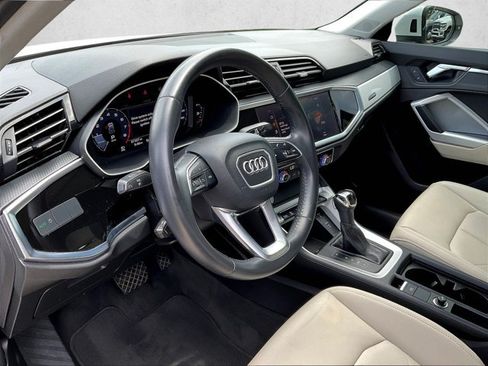 Used 2020 Audi Q3 2.0T Premium w/ Convenience Package AWD/4WD image 14