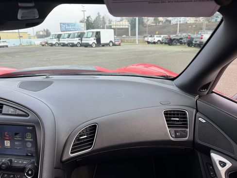 Used 2016 Chevrolet Corvette Stingray Convertible w/ Carbon Flash Badge Package image 23