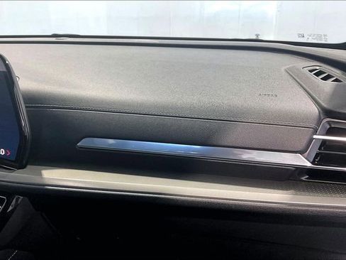 Used 2025 Chevrolet Traverse LT AWD/4WD image 28