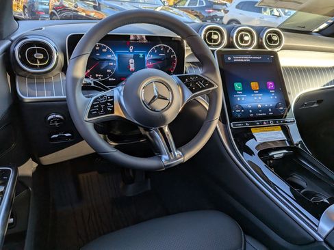 New 2026 Mercedes-Benz GLC 300 image 32