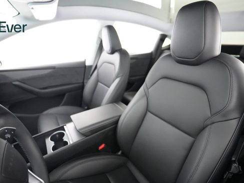 Used 2026 Tesla Model Y 2WD image 4