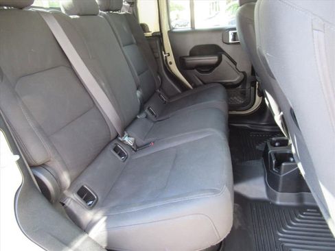 Used 2020 Jeep Gladiator Sport w/ Quick Order Package 24S image 28