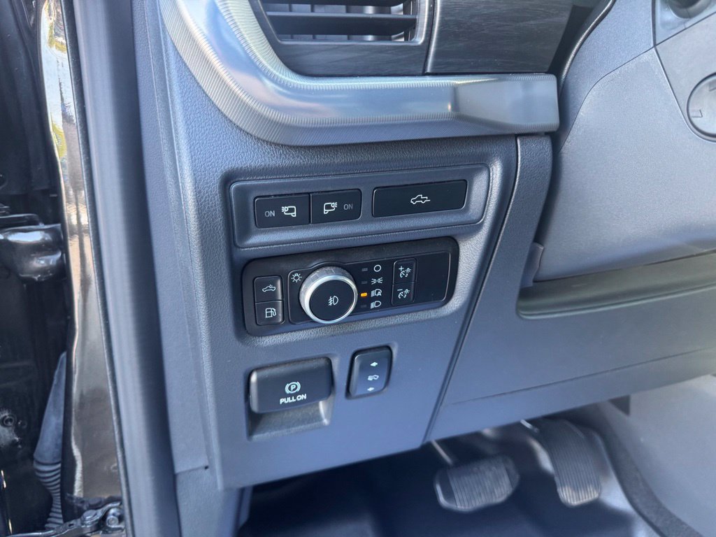 Used 2024 Ford F150 Lariat w/ Bed Utility Package AWD/4WD image 4