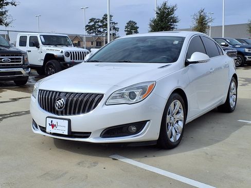 Used 2016 Buick Regal image 3