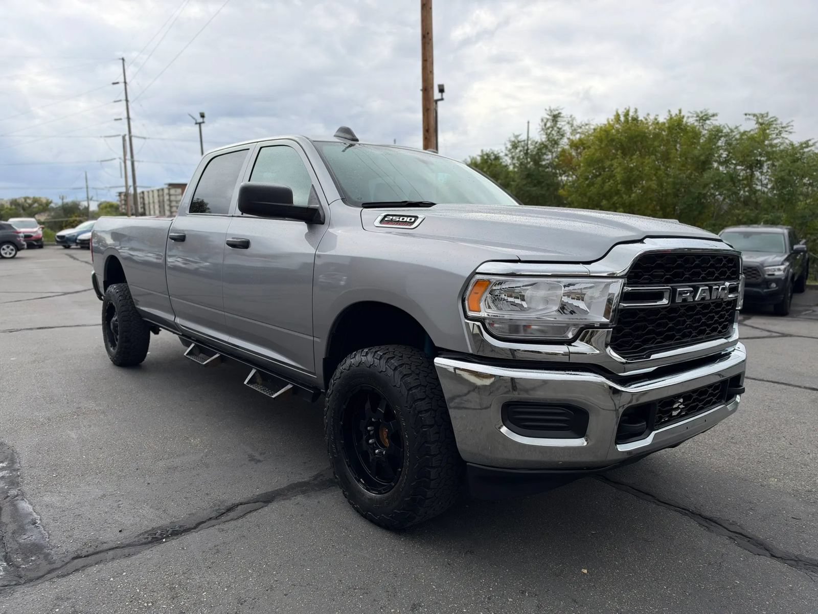 Used 2021 RAM 2500 Tradesman w/ Chrome Appearance Group AWD/4WD image 3