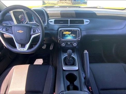 Used 2015 Chevrolet Camaro SS w/ SS Performance Package RWD image 15