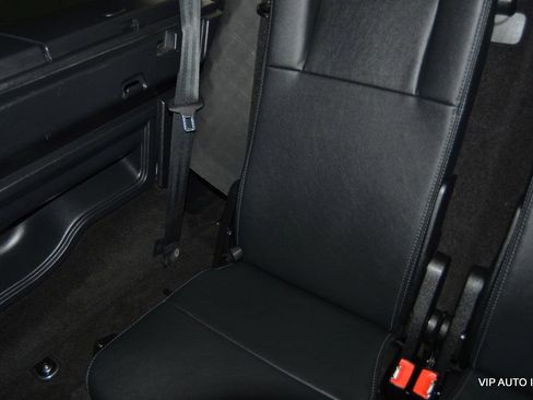 Used 2015 Land Rover LR4 HSE image 31