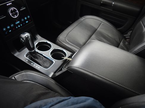 Used 2019 Ford Flex Limited image 12