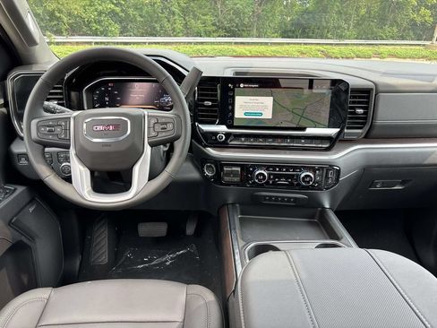 New 2026 GMC Sierra 2500 SLT w/ SLT Premium Package AWD/4WD image 9