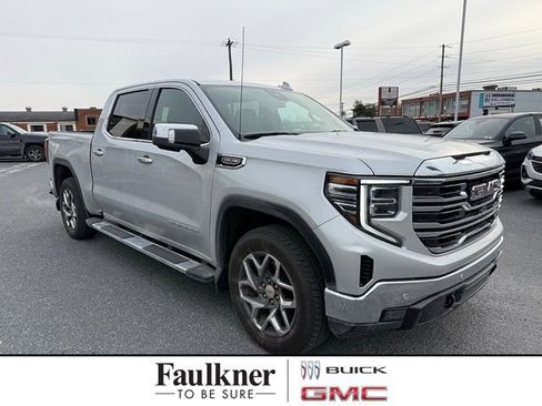 Used 2022 GMC Sierra 1500 SLT w/ SLT Convenience Package image 1