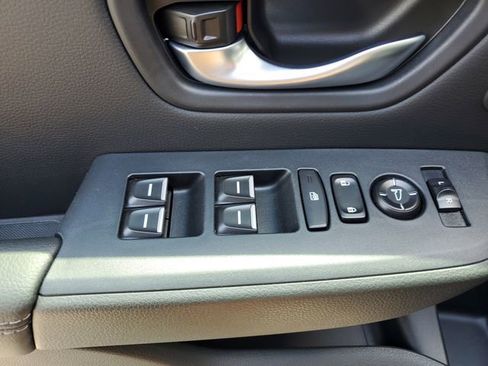 Used 2025 Honda Pilot Touring image 21