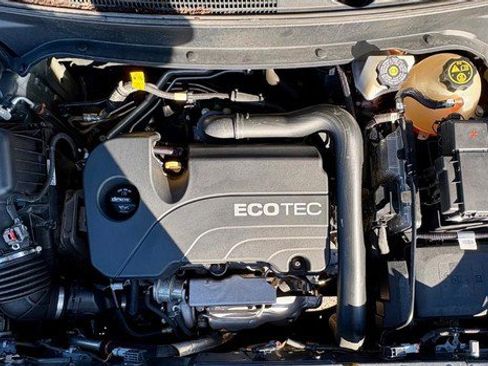 Used 2019 Chevrolet Equinox LT image 9